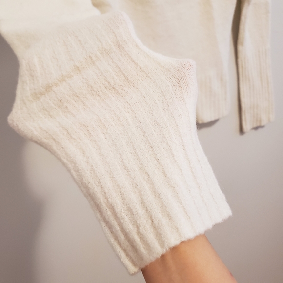 Minimalist Jacob Off-White Sweater Scoop neck Long Sleeve Winter Autumn Simple - Picture 6 of 13